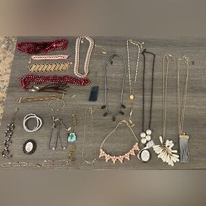 New In Box 22 Piece Plunder Jewelry Lot…Neckleces, Bracelets, Anklets, & Pendant